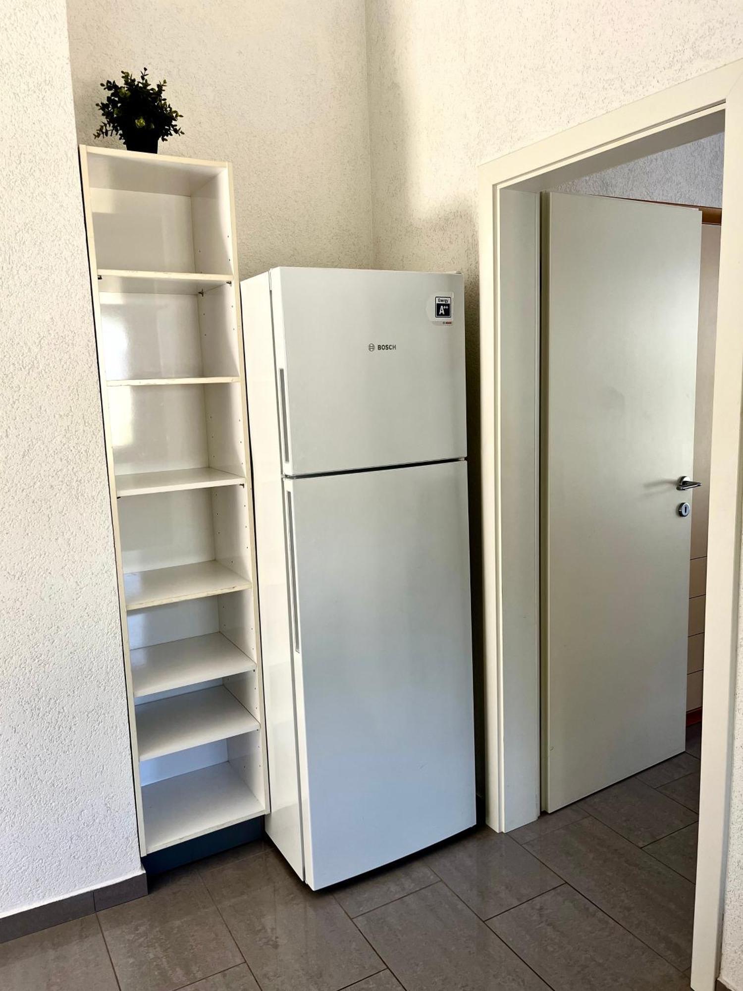 Paradise Apartments - Robinson Getaway Gdinj Екстериор снимка