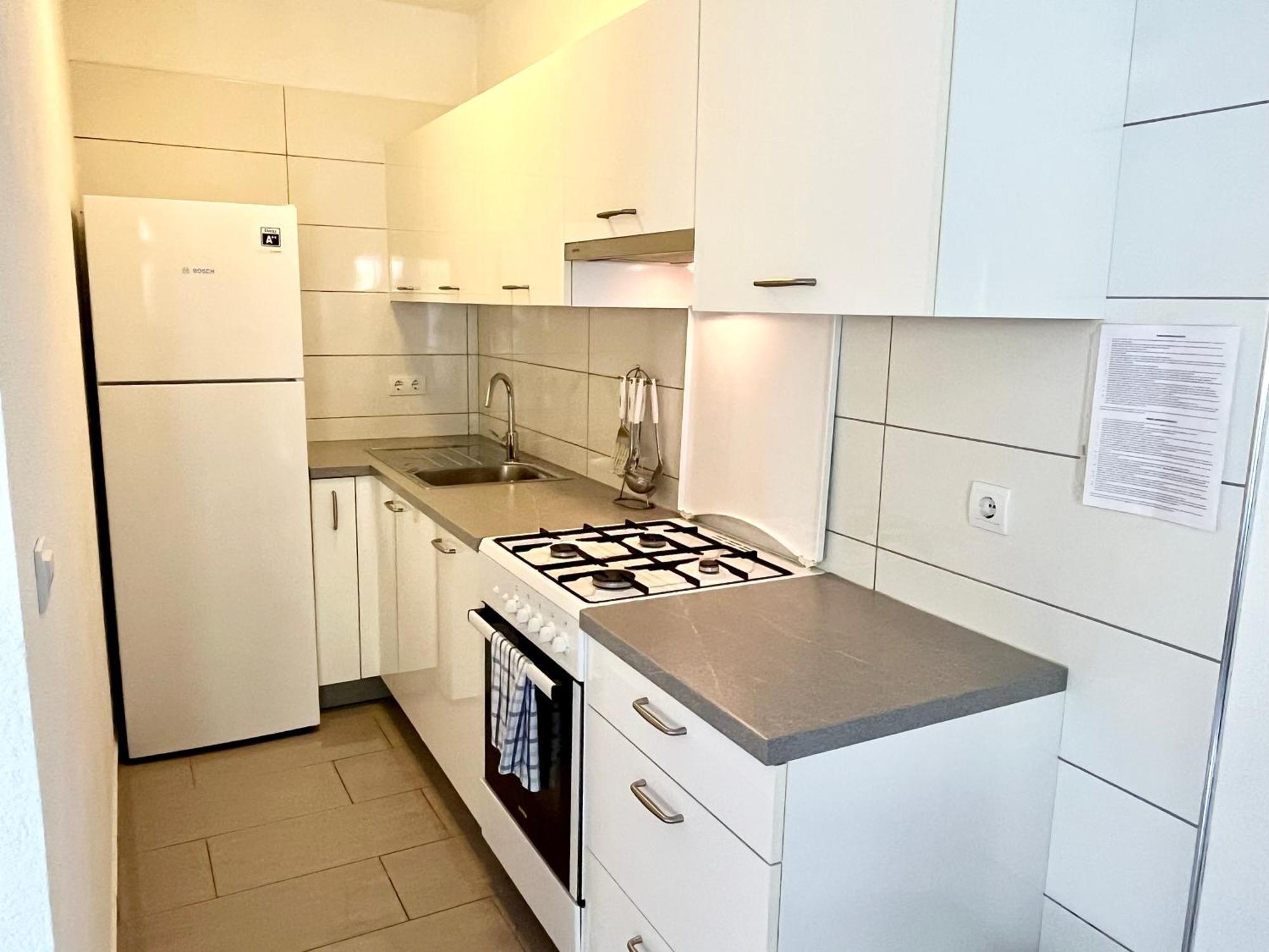 Paradise Apartments - Robinson Getaway Gdinj Екстериор снимка