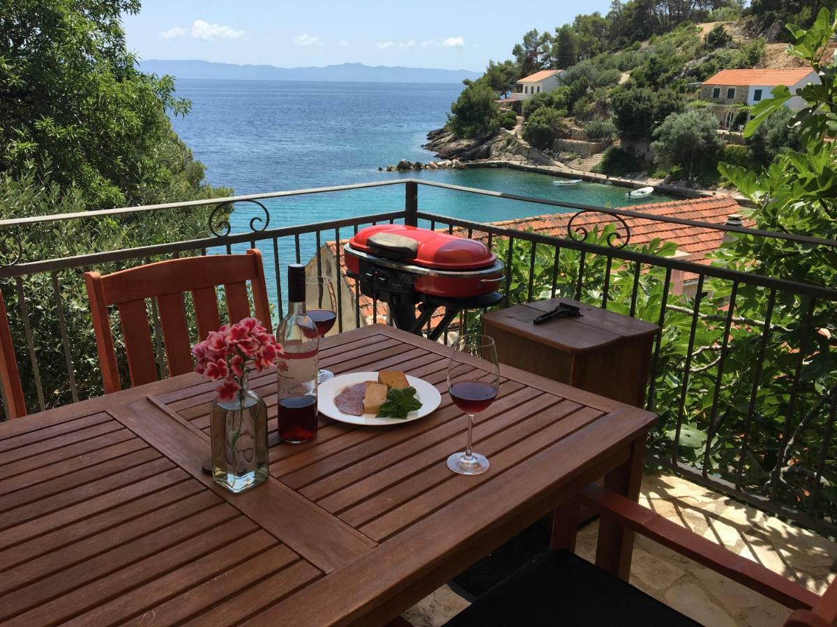 Paradise Apartments - Robinson Getaway Gdinj Екстериор снимка