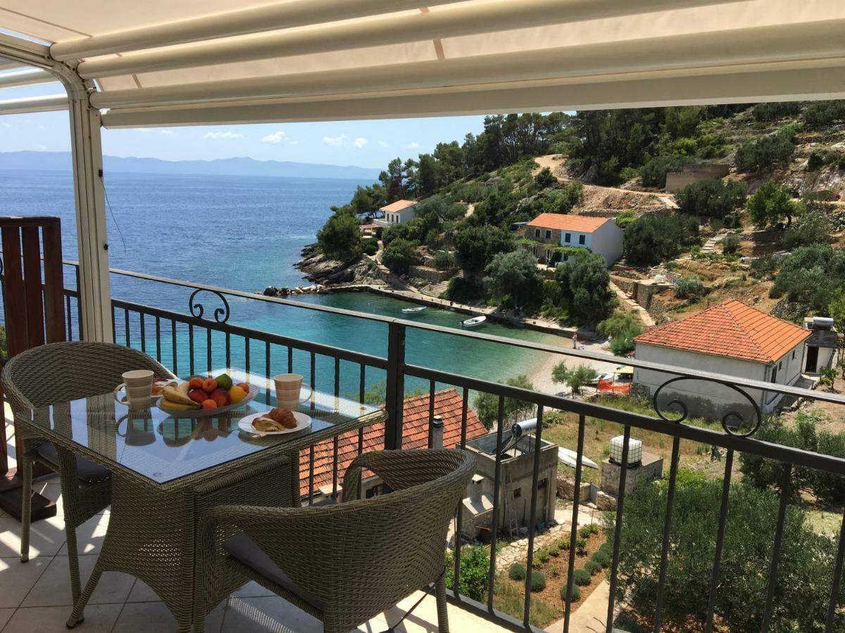 Paradise Apartments - Robinson Getaway Gdinj Екстериор снимка